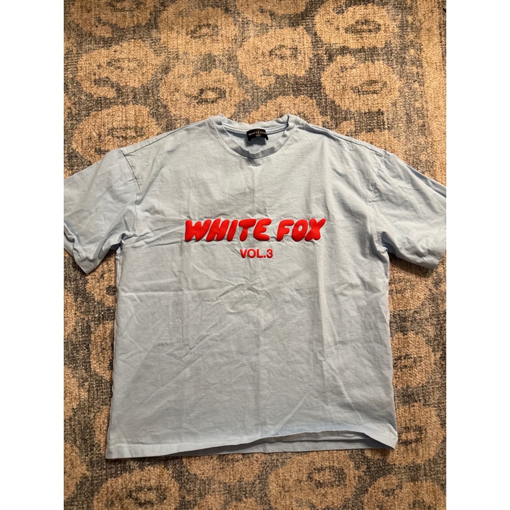 White Fox Boutique T-Shirt Size XS/S Baby Blue Excellent Condition